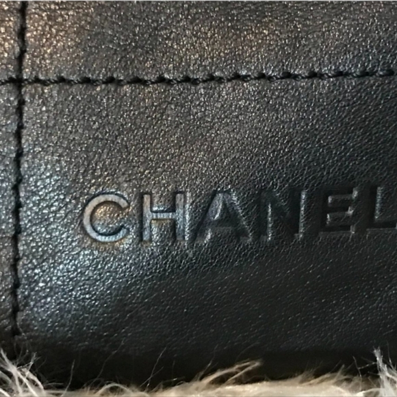 💕💯Authentic Chanel Square Stitch CC Boston Bag Quilted Leather💕 - Picture 9 of 17